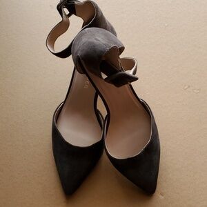 Kurt Geiger London Grey brown suede classic pump  size 39 (US 8) sexy!